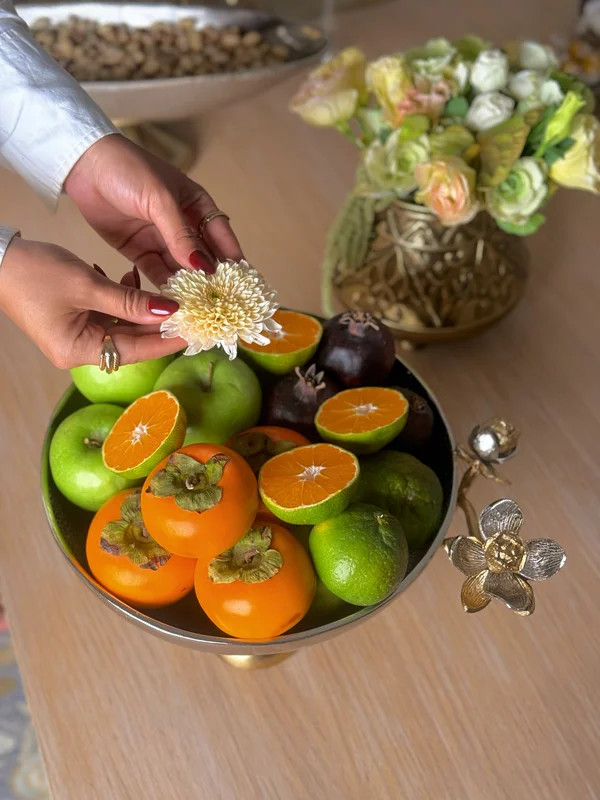 میوه خوری نیلوفر